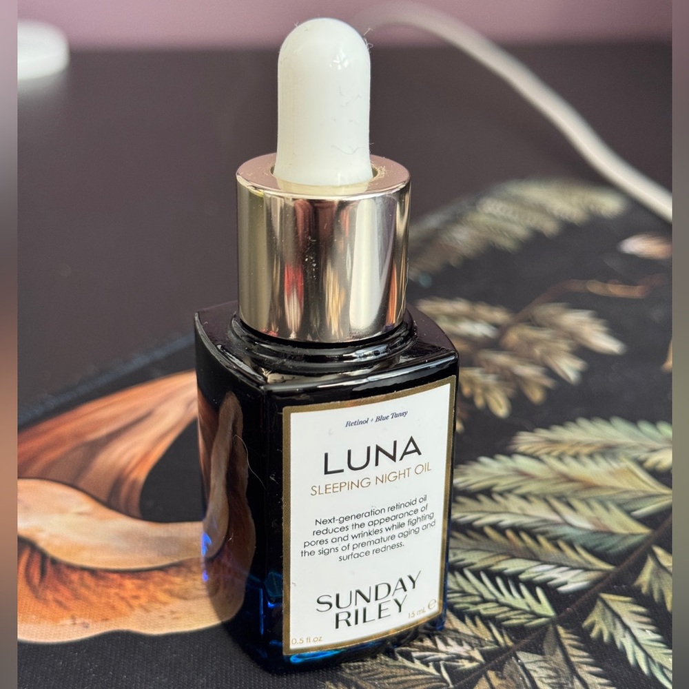 Sunday Riley Luna Sleeping Night Oil Skincare Retinoid Retinol